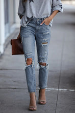 Load image into Gallery viewer, High Rise Distressed Light Jeans
