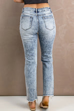 Load image into Gallery viewer, Lexi Acid Wash Distressed Jeans