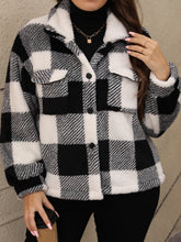 Load image into Gallery viewer, Curvy Pocketed Plaid Jacket
