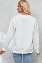 Load image into Gallery viewer, XOXO Heart Sweatshirt
