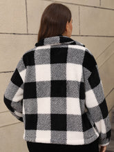 Load image into Gallery viewer, Curvy Pocketed Plaid Jacket
