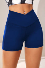 Load image into Gallery viewer, Wide Waistband Active Shorts with Pocket
