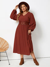 Load image into Gallery viewer, Curvy Lace Detail V-Neck Balloon Sleeve Dress
